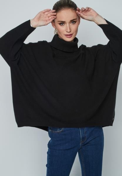 Poncho com botões — preto — fotografia 3