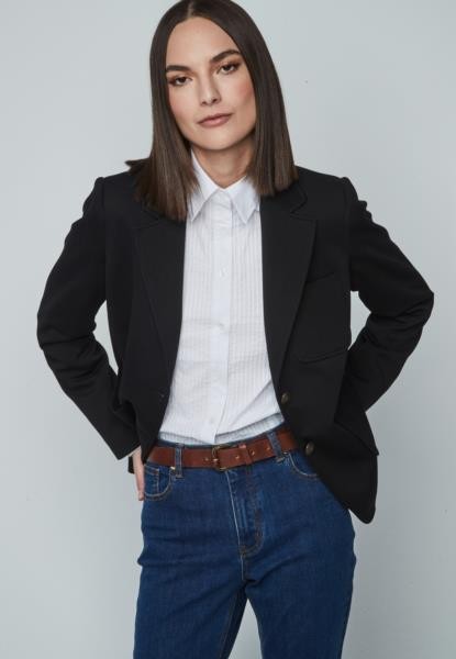 Blazer básico em piqué com bolsos de chapa — preto
