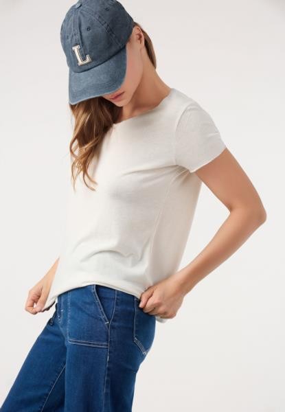 T-shirt com motivo de perfil — branco — fotografia 3