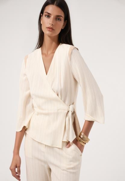 Blusa com efeito plissado — conjunto — cru
