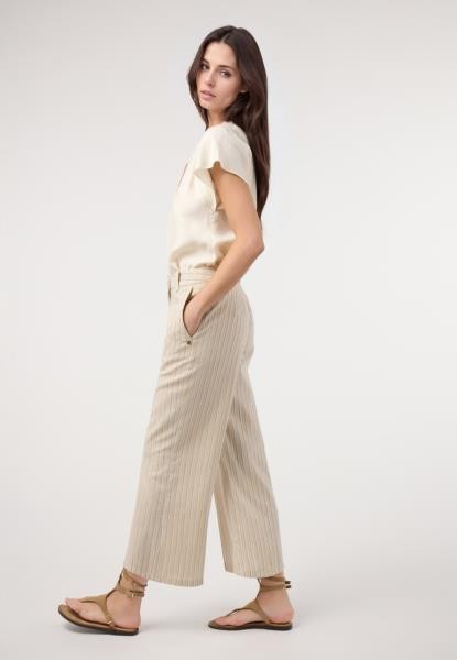 Pantalón culotte rayas lino. Traje BEIGE — fotografia 3